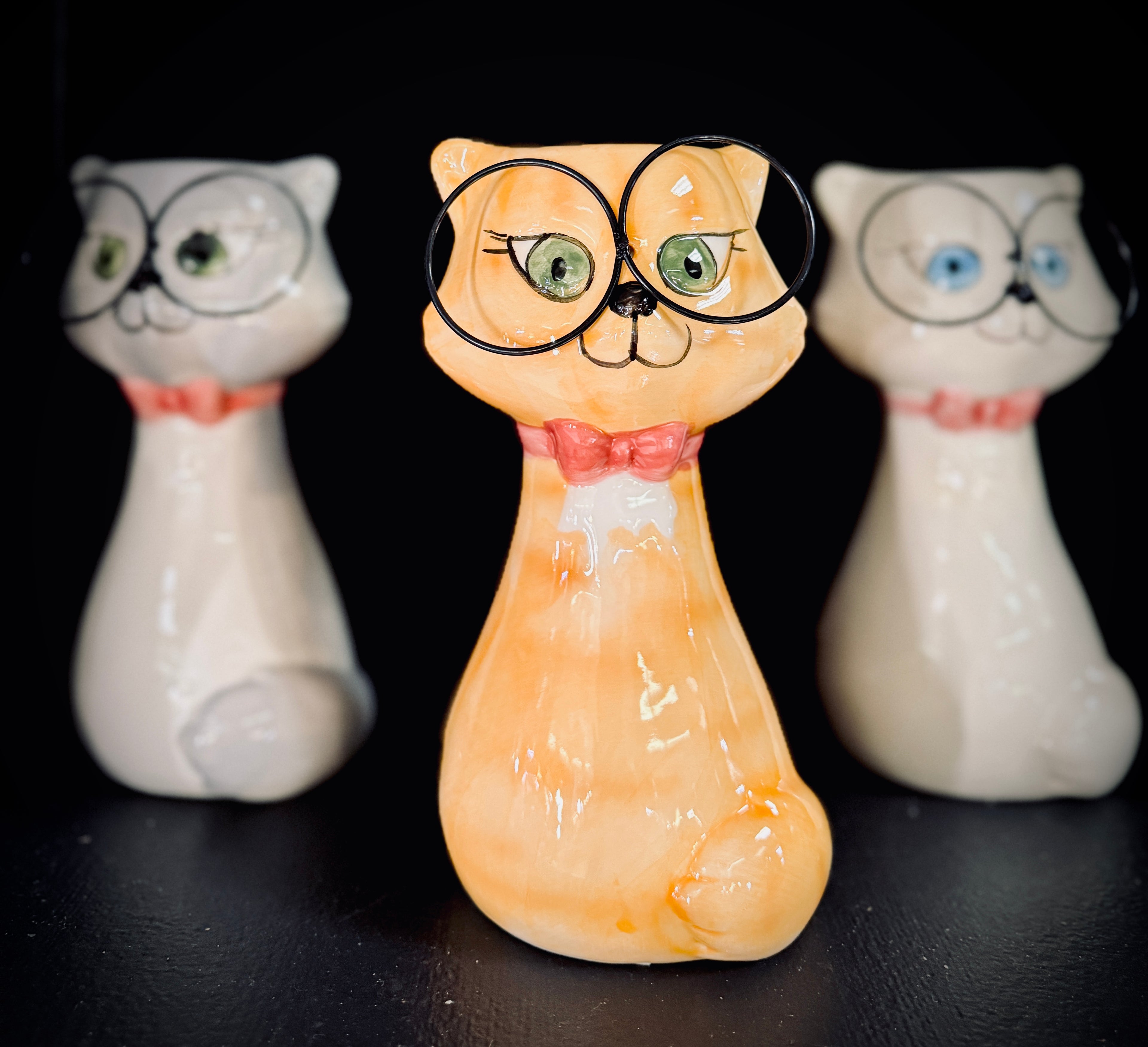 Cat vases